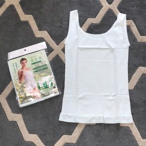 NWT scoop neck tank top shapewear- pastel green